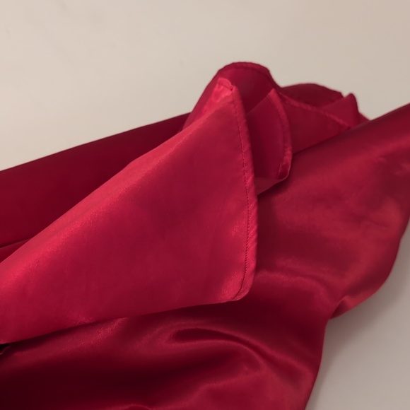 Vintage Victoria's Secret Red Silky Pajama dress M - Picture 7 of 7